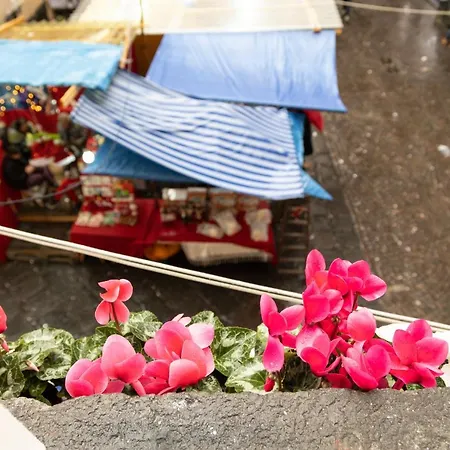 A Fenestrella E San Gregorio Armeno Napoli